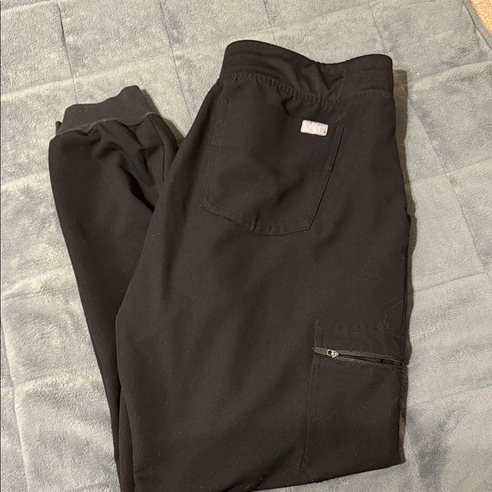 Women’s Black figs joggers